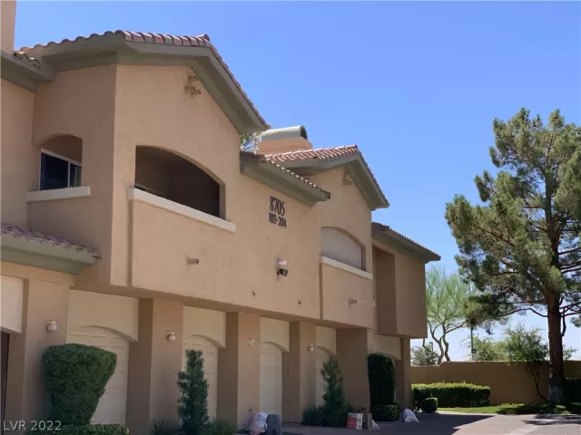 MLS: 2418847 Condo For Sale