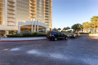 Photo #3: 2418860 Listing