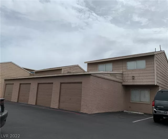 MLS: 2418880 Condo For Sale