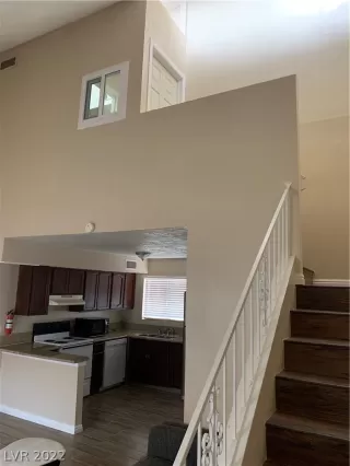 Photo #1: 2418880 Listing 