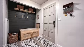 Photo #3: 2418881 Listing