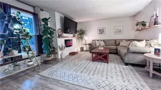 Photo #4: 2418881 Listing