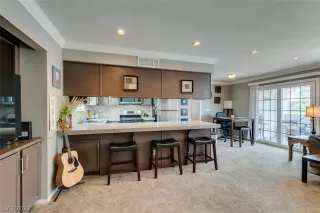 Photo #1: 2418901 Listing