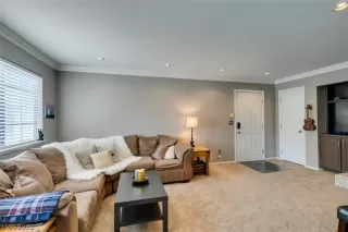 Photo #6: 2418901 Listing