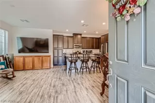 Photo #4: 2418914 Listing 