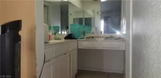 Photo #6: 2418931 Listing