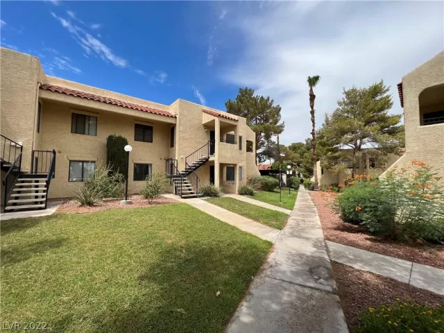 MLS: 2418960 Condo For Sale