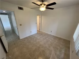 Photo #5: 2418960 Listing 