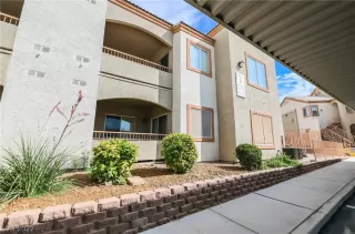 Photo #1: 2418981 Listing 