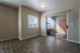 Photo #6: 2418981 Listing 