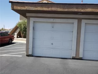 Photo #2: 2418995 Listing