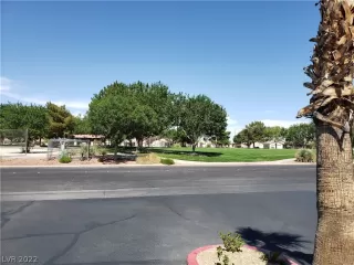 Photo #5: 2418995 Listing