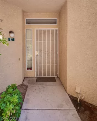 Photo #3: 2419068 Listing