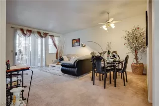 Photo #4: 2419068 Listing