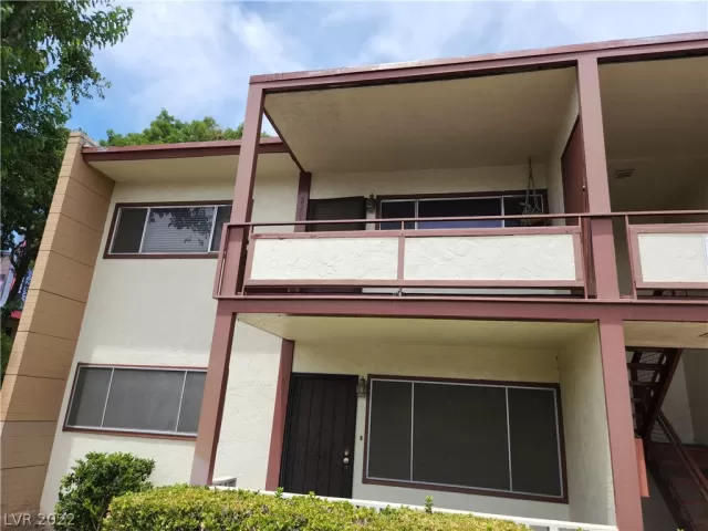 MLS: 2419072 Condo For Sale