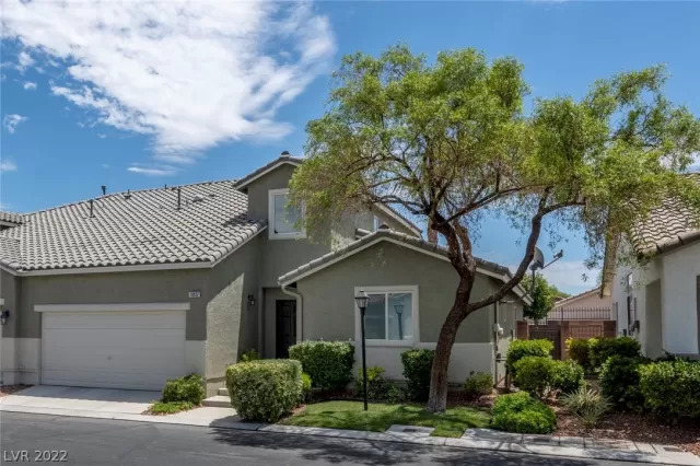 MLS: 2419122 Condo For Sale