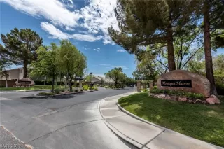 Photo #2: 2419122 Listing