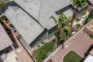 Photo #6: 2419122 Listing