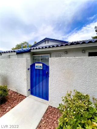 Photo #2: 2419137 Listing