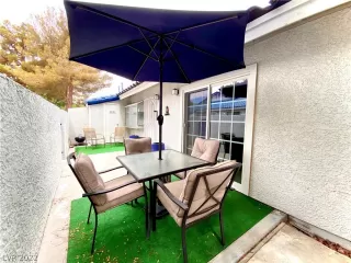 Photo #5: 2419137 Listing