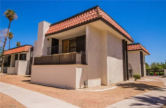 MLS: 2419142 Condo For Sale