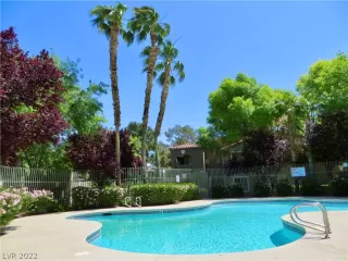 Photo #3: 2419156 Listing