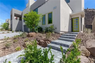 Photo #2: 2419162 Listing 