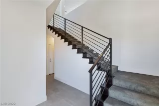 Photo #5: 2419162 Listing 