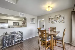 Photo #3: 2419240 Listing