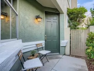 Photo #2: 2419246 Listing 