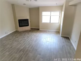 Photo #1: 2419247 Listing 