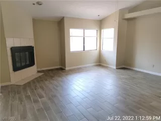 Photo #2: 2419247 Listing 