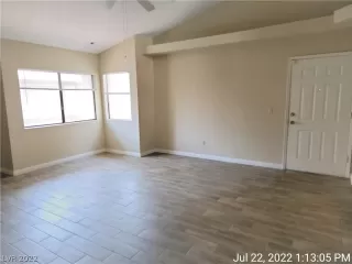 Photo #3: 2419247 Listing 