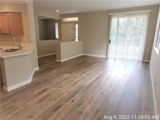 Photo #4: 2419253 Listing 