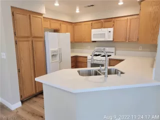 Photo #6: 2419253 Listing 