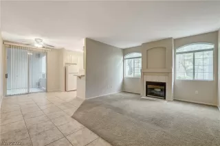 Photo #3: 2419266 Listing