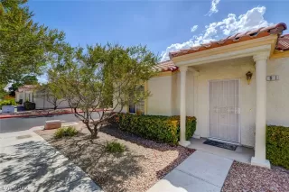 Photo #3: 2419270 Listing