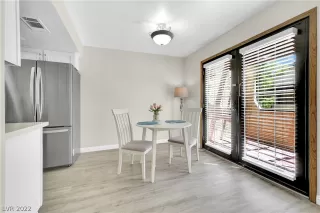 Photo #5: 2419284 Listing