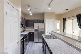 Photo #1: 2419327 Listing 