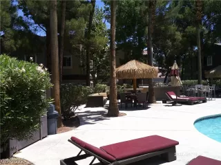 Photo #5: 2419336 Listing