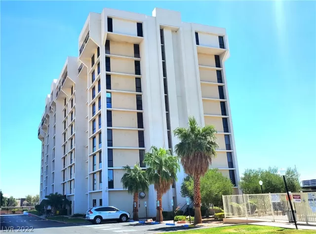 MLS: 2419373 Condo For Sale