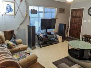 Photo #4: 2419397 Listing 