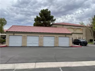 Photo #1: 2419425 Listing