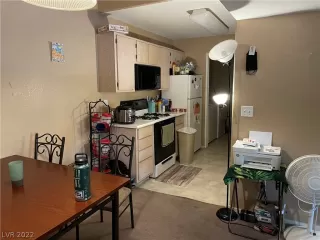 Photo #3: 2419425 Listing