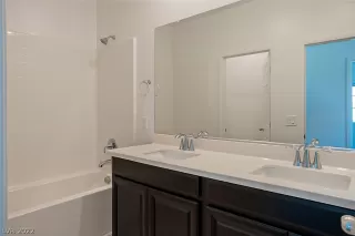 Photo #3: 2419439 Listing 