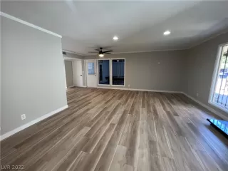 Photo #1: 2419514 Listing 