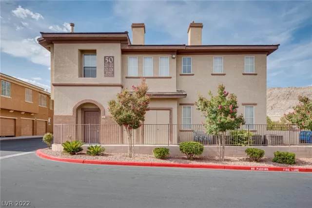 MLS: 2419522 Condo For Sale