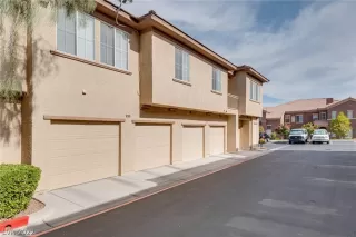 Photo #4: 2419522 Listing