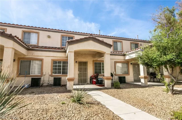 MLS: 2419551 Condo For Sale