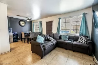 Photo #6: 2419551 Listing 